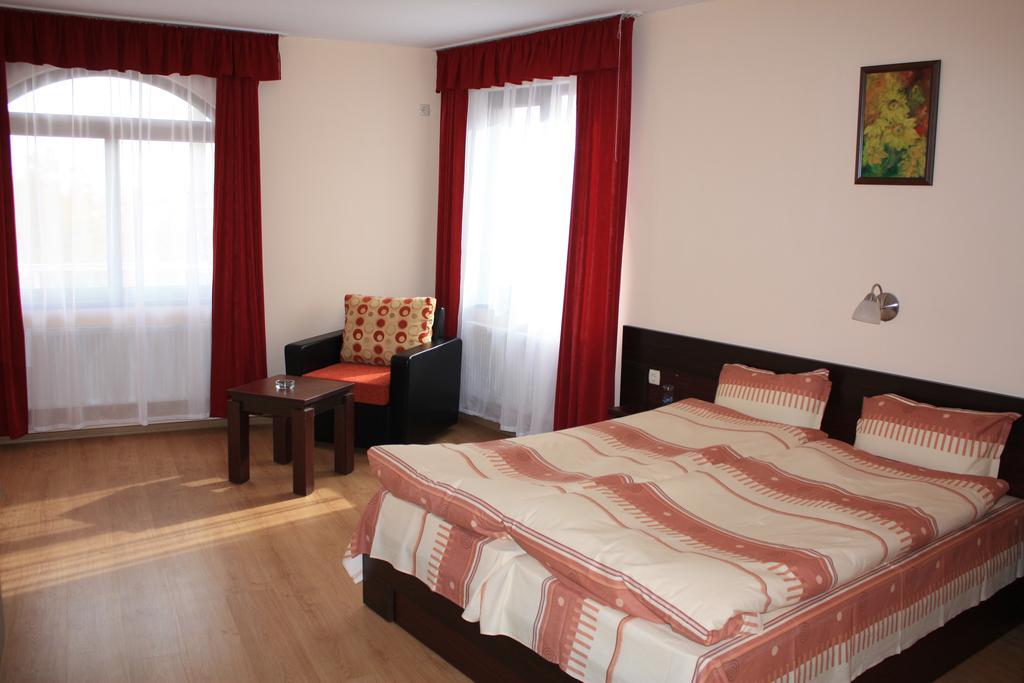 Armira Family Hotel Ivaylovgrad Bilik gambar