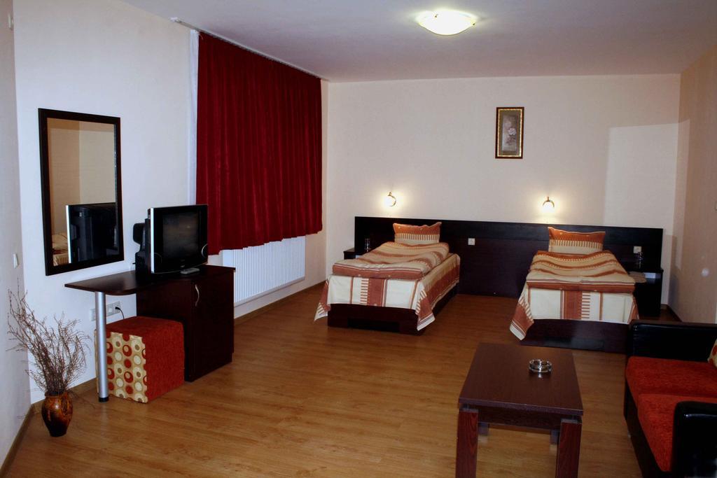 Armira Family Hotel Ivaylovgrad Bilik gambar
