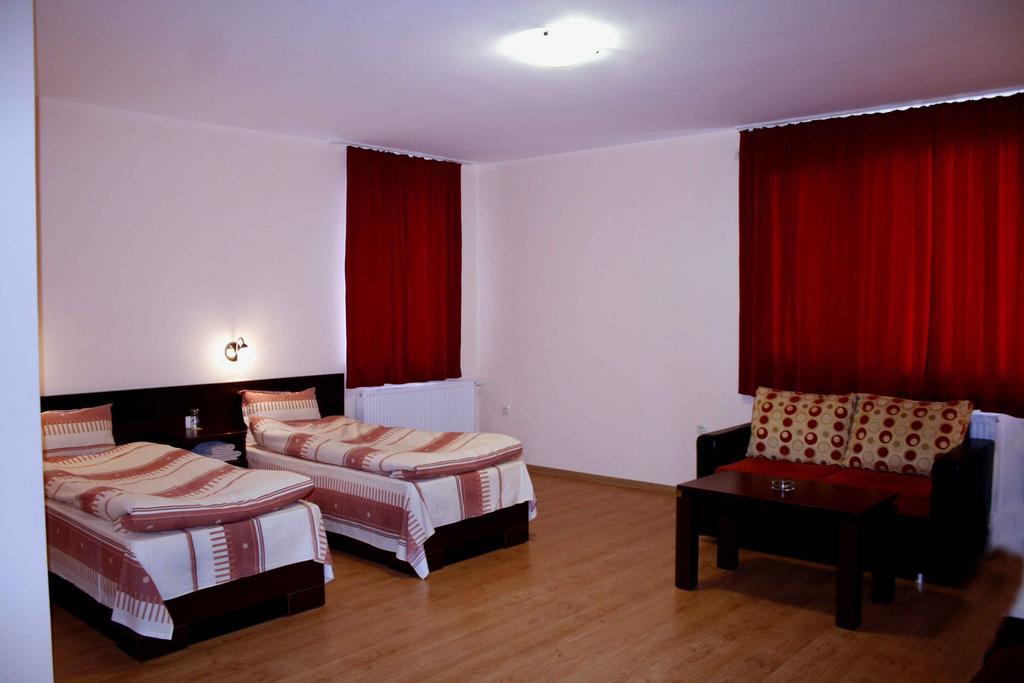 Armira Family Hotel Ivaylovgrad Bilik gambar