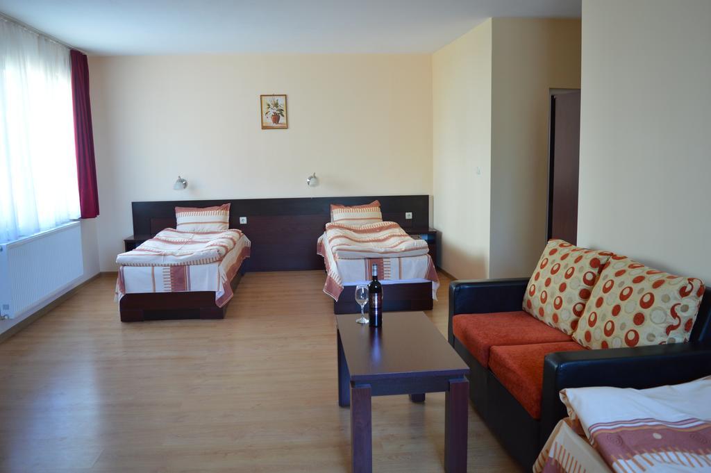 Armira Family Hotel Ivaylovgrad Luaran gambar